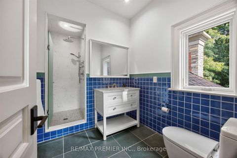 Photo 26 at 40 Golf Avenue, East Woodbridge, Vaughan