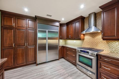 Photo 41 at 40 Golf Avenue, East Woodbridge, Vaughan