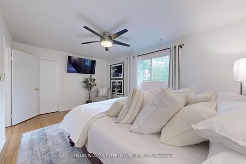 Photo 17 at 158 Walton Drive, Aurora Village, Aurora