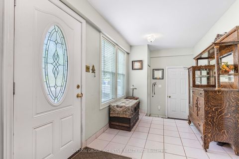 Photo 1 at 149 Blake Street, North Shore, Barrie