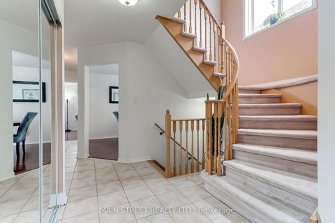 Photo 7 at 110 Crittenden Drive, Keswick South, Georgina