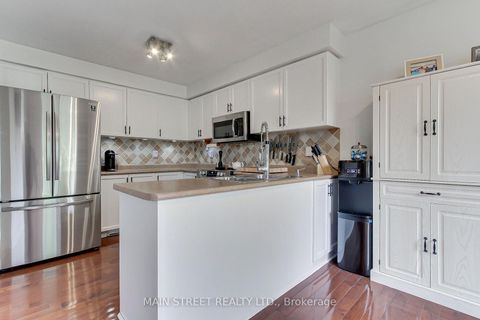 Photo 10 at 110 Crittenden Drive, Keswick South, Georgina