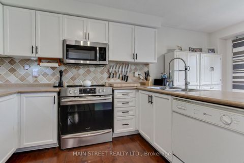Photo 11 at 110 Crittenden Drive, Keswick South, Georgina
