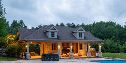 Photo 4 at 66 Scotch Valley Drive, King City, King