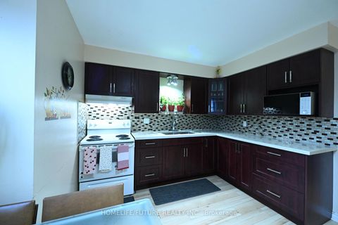 Photo 1 at 15 - 351 Military Trail, Morningside, Toronto