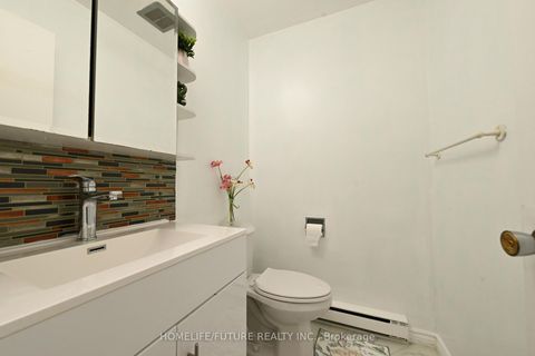 Photo 5 at 15 - 351 Military Trail, Morningside, Toronto