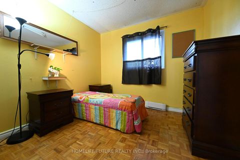 Photo 9 at 15 - 351 Military Trail, Morningside, Toronto