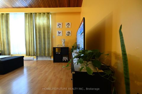 Photo 15 at 15 - 351 Military Trail, Morningside, Toronto