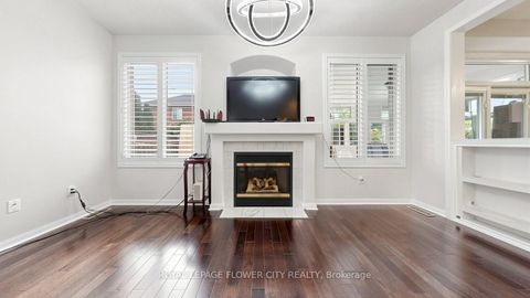 Photo 7 at 70 Boom Road, Vellore Village, Vaughan