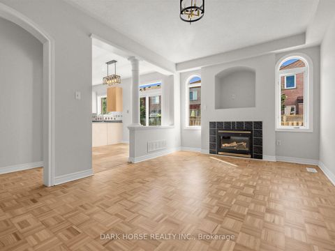 Photo 11 at 55 Redfinch Crescent, Vellore Village, Vaughan
