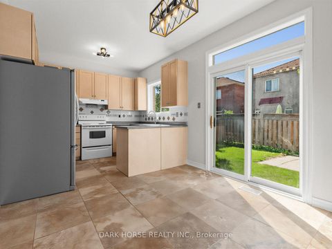 Photo 15 at 55 Redfinch Crescent, Vellore Village, Vaughan