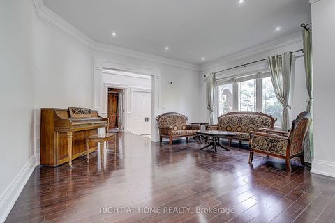 Photo 18 at 16 Fairview Avenue, South Richvale, Richmond Hill