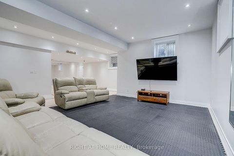 Photo 47 at 16 Fairview Avenue, South Richvale, Richmond Hill