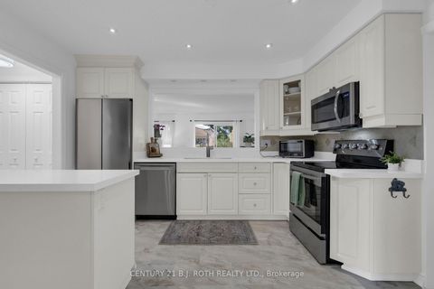 Photo 9 at 63 Oren Boulevard, Sunnidale, Barrie
