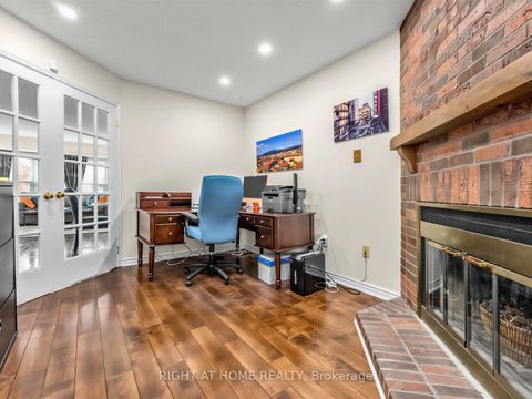 Photo 6 at 25 Tamarack Circle, The Westway, Toronto