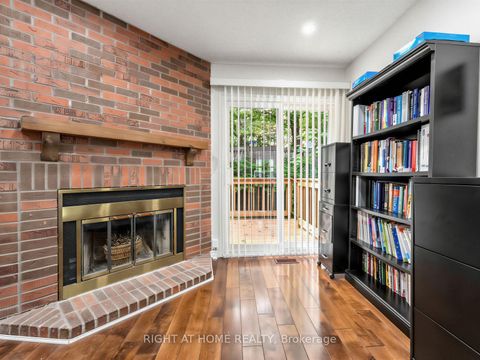 Photo 7 at 25 Tamarack Circle, The Westway, Toronto