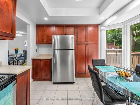 Photo 9 at 25 Tamarack Circle, The Westway, Toronto
