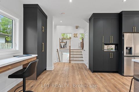 Photo 11 at 168 Berczy Street, Wellington, Barrie