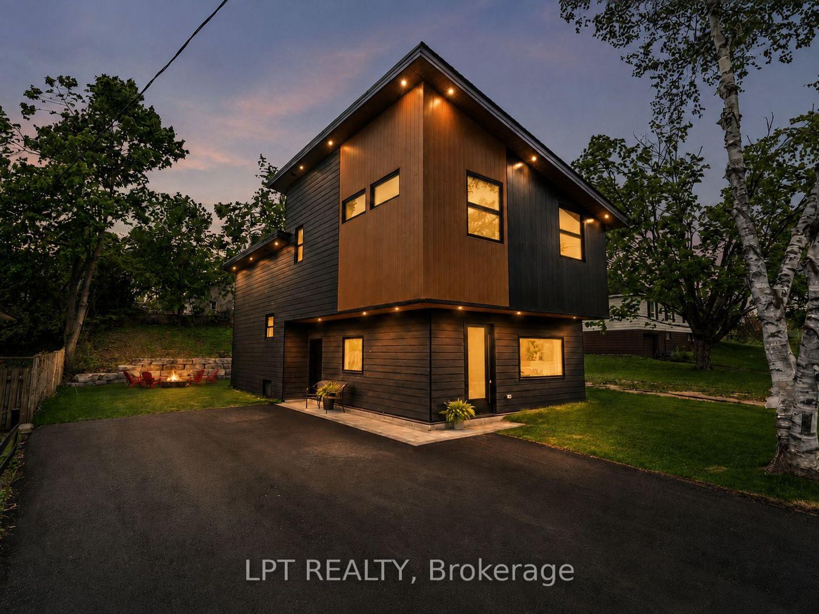 168 Berczy Street, Wellington, Barrie photo 8