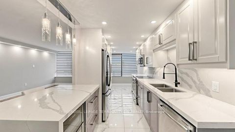 Photo 0 at 512 - 7440 Bathurst Street, Brownridge, Vaughan