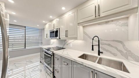 Photo 1 at 512 - 7440 Bathurst Street, Brownridge, Vaughan