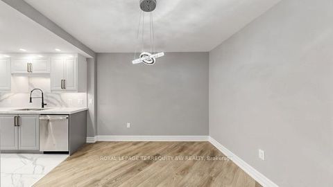 Photo 6 at 512 - 7440 Bathurst Street, Brownridge, Vaughan