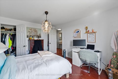 Photo 11 at 19 Toffee Court, New Toronto, Toronto