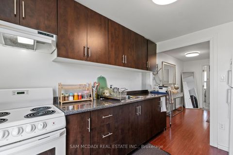 Photo 13 at 19 Toffee Court, New Toronto, Toronto