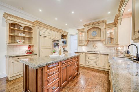 Photo 13 at 7 Legacy Court, Windfields, Toronto