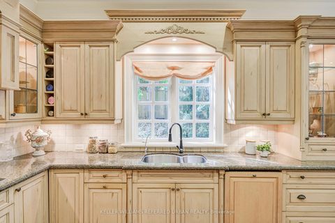Photo 14 at 7 Legacy Court, Windfields, Toronto