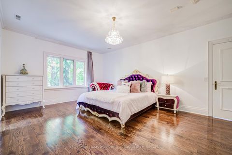 Photo 22 at 7 Legacy Court, Windfields, Toronto