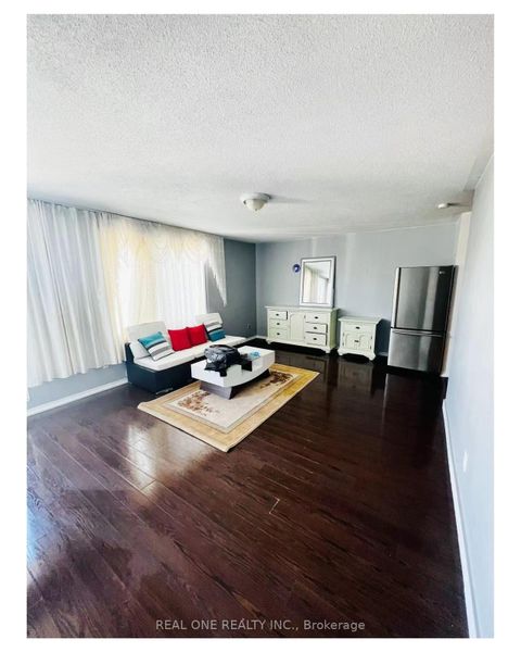 Photo 2 at 15 Hackett Avenue, York University Heights, Toronto