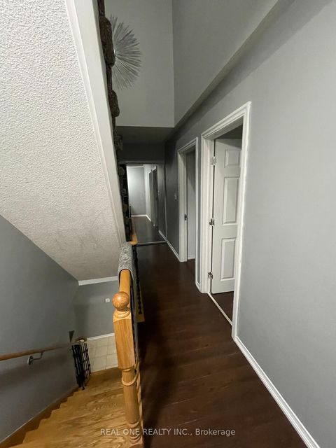 Photo 3 at 15 Hackett Avenue, York University Heights, Toronto
