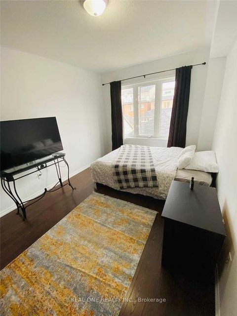 Photo 4 at 15 Hackett Avenue, York University Heights, Toronto