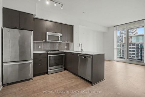 Photo 3 at 2809 - 30 Roehampton Avenue, Mount Pleasant West, Toronto