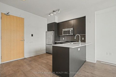 Photo 4 at 2809 - 30 Roehampton Avenue, Mount Pleasant West, Toronto