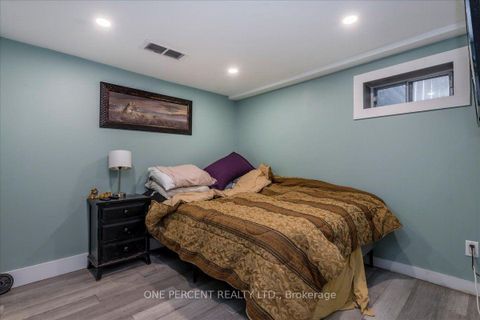 Photo 7 at 224 Foster Drive, Painswick North, Barrie