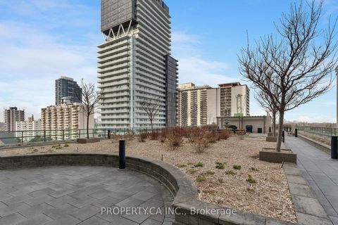 Photo 21 at 1004 - 88 Broadway Avenue, Mount Pleasant West, Toronto