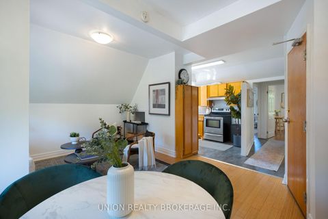 Photo 5 at 394 Coxwell Avenue, Coxwell, Toronto