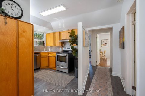 Photo 8 at 394 Coxwell Avenue, Coxwell, Toronto