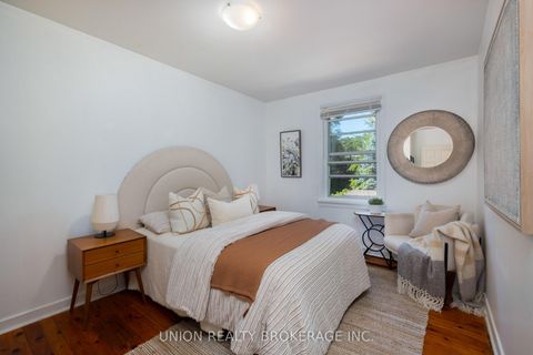 Photo 12 at 394 Coxwell Avenue, Coxwell, Toronto