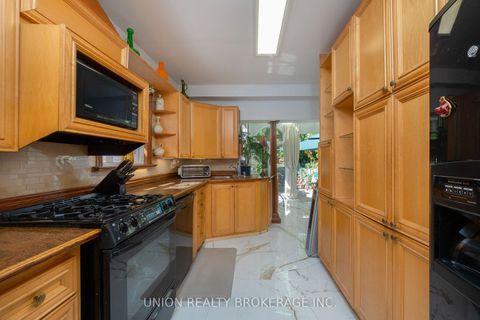 Photo 18 at 394 Coxwell Avenue, Coxwell, Toronto