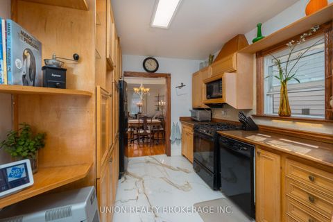 Photo 19 at 394 Coxwell Avenue, Coxwell, Toronto