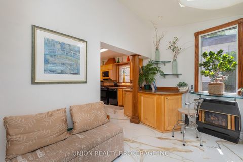 Photo 24 at 394 Coxwell Avenue, Coxwell, Toronto