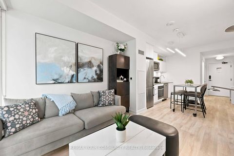 Photo 5 at 1627 - 70 Princess Street, Moss Park, Toronto