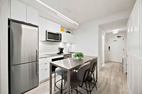 Photo 7 at 1627 - 70 Princess Street, Moss Park, Toronto