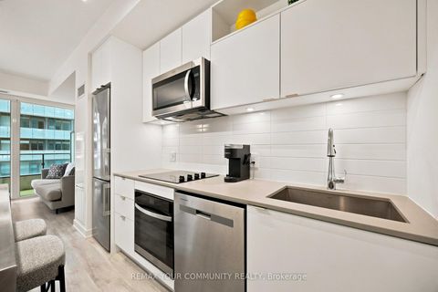 Photo 8 at 1627 - 70 Princess Street, Moss Park, Toronto