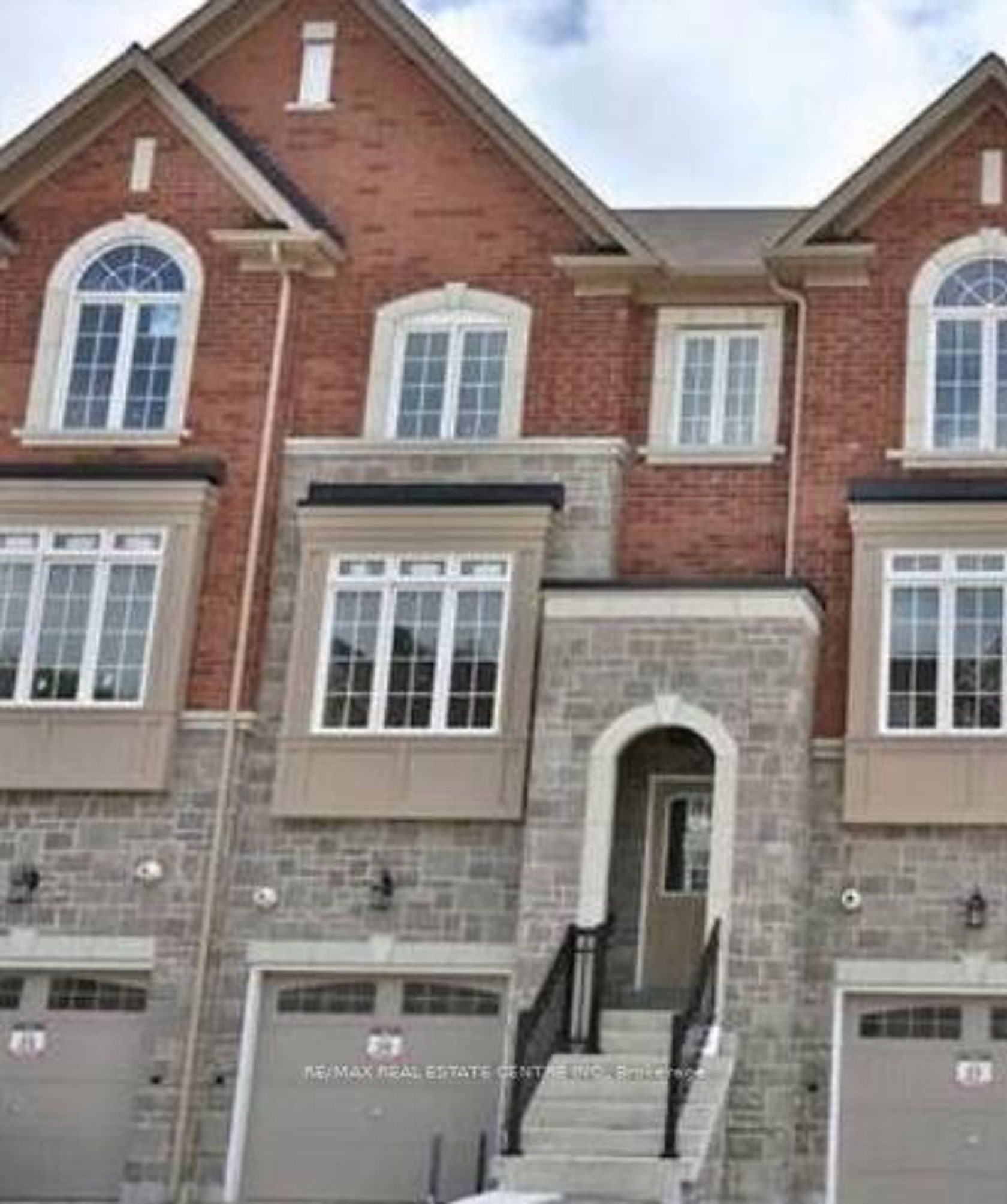 211 Appleton Court, Central Newmarket, Newmarket photo 6