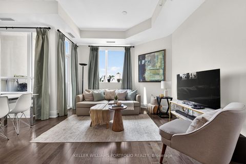 Photo 2 at 802 - 23 Glebe Road W, Eglinton, Toronto