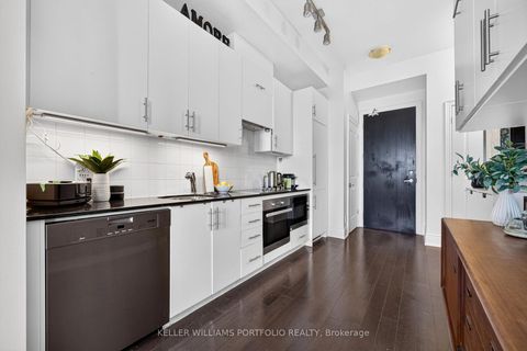 Photo 5 at 802 - 23 Glebe Road W, Eglinton, Toronto